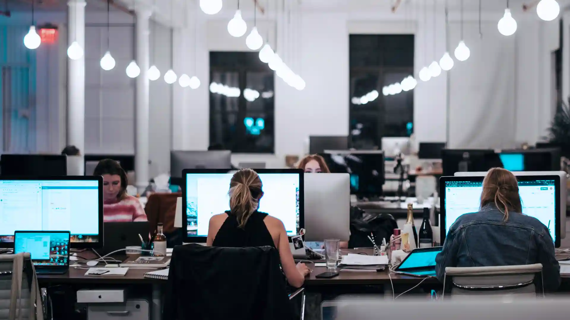 Business computer recycling: how to stay compliant and cut costs at the same time