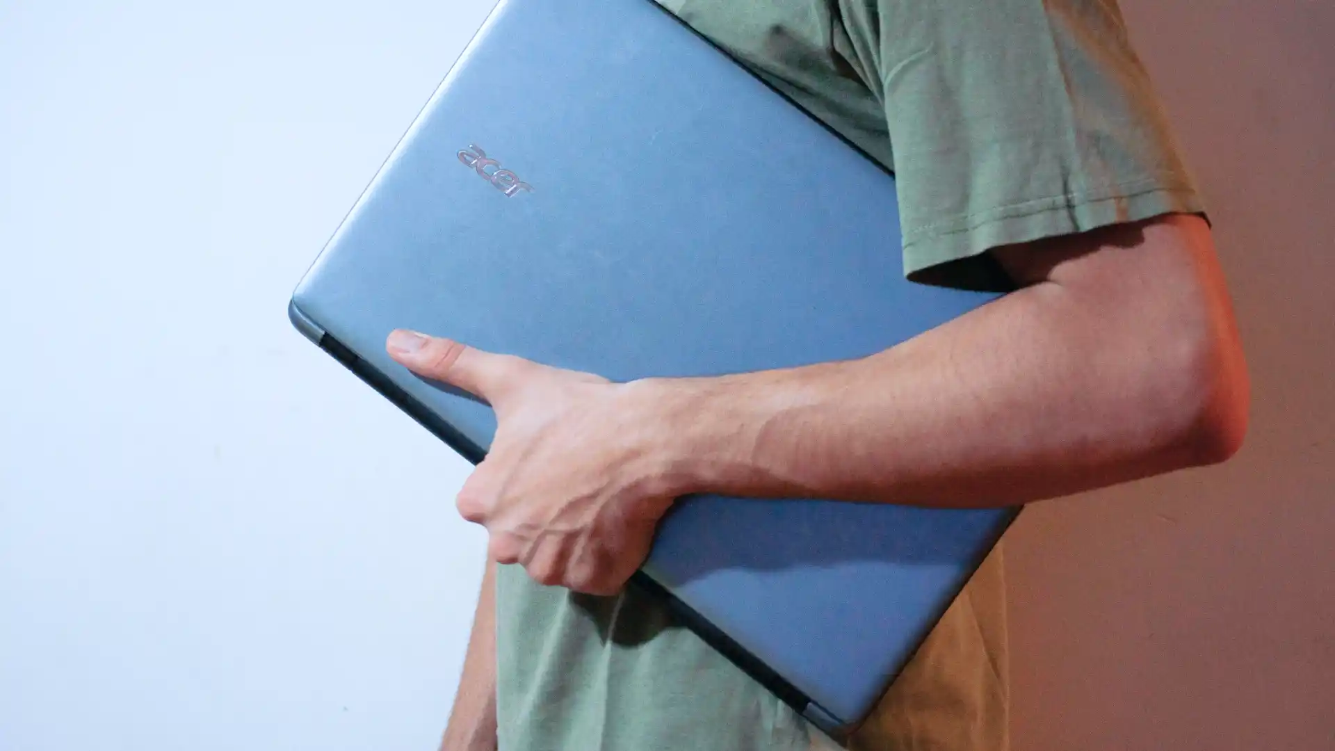 Laptop recycling for business – recovering devices from remote workers